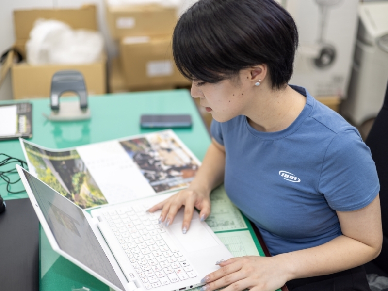 商品POP類の作成は手書き？パソコン活用？ポスターのデザインイメージは？