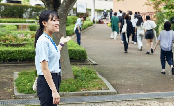 キャンパス見学ツアー